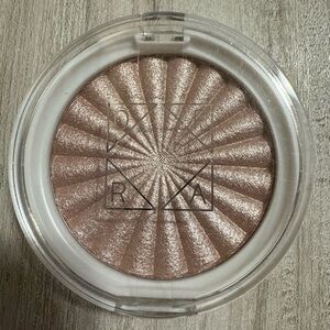 OFRA x Talia Mar Covent Garden Highlighter
